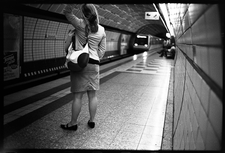 black and white image by simon meisinger