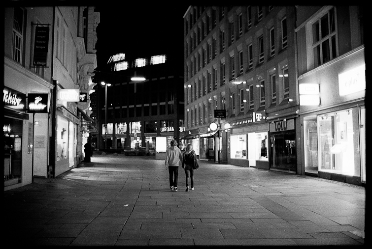 black and white photo by simon meisinger
