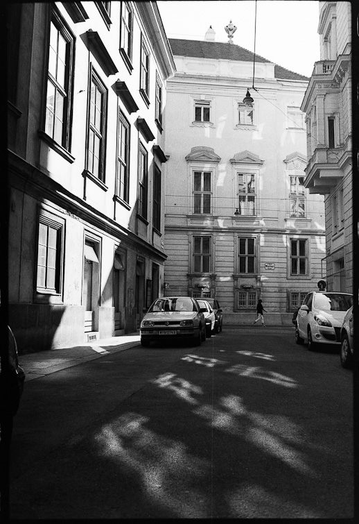 Photo by Simon Meisinger