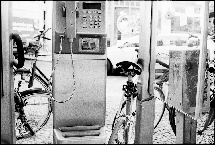 Photo by Simon Meisinger