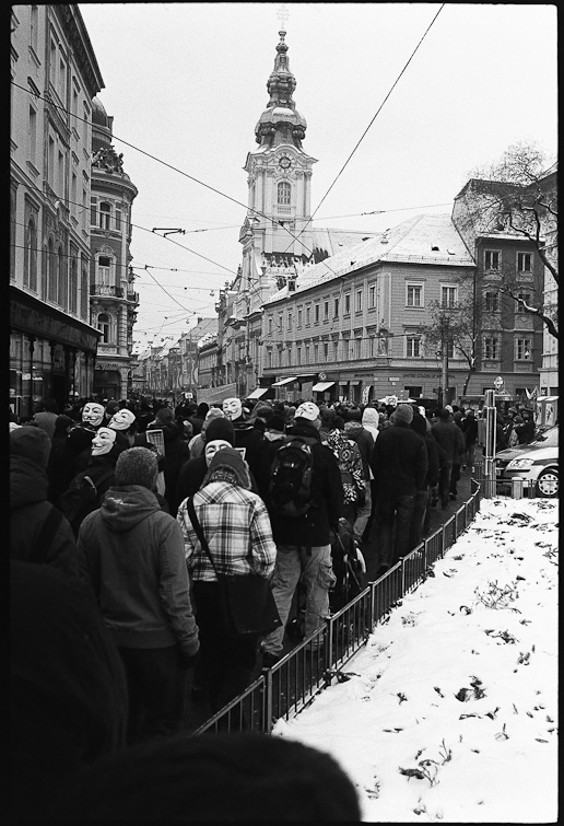 Photo by Simon Meisinger