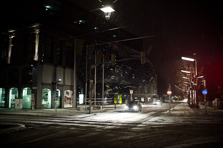 Photo by Simon Meisinger